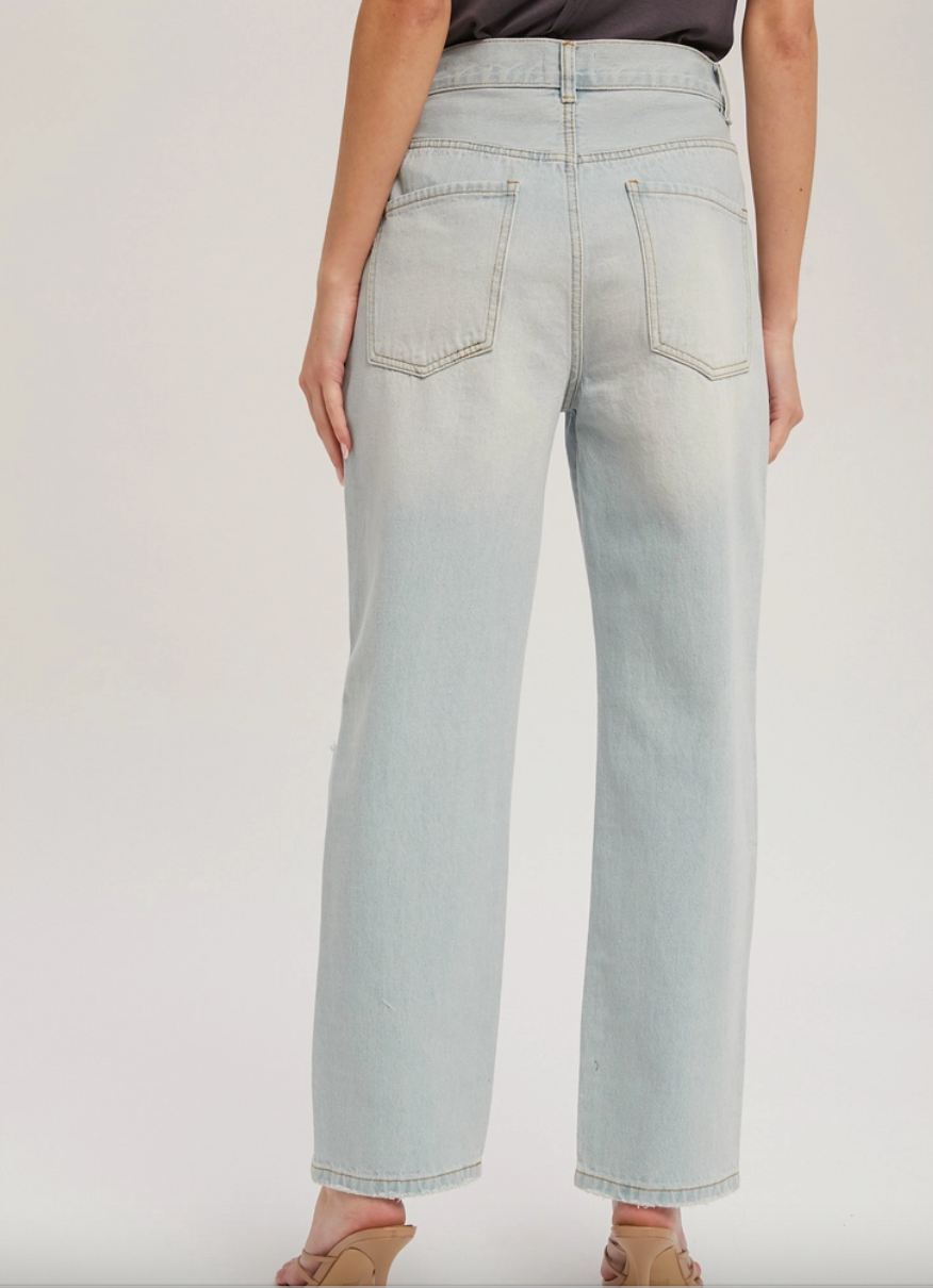 Relaxed Distressed Straight Jeans, Light